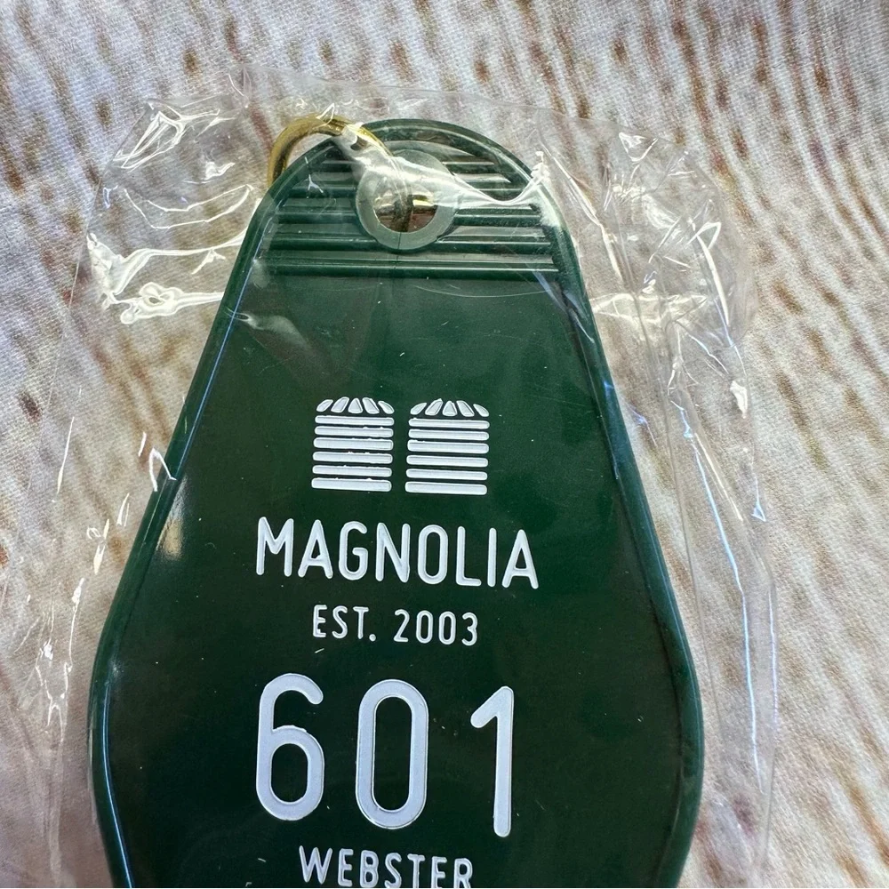 Magnolia Silos green retro style key tag - Picture 2 of 7